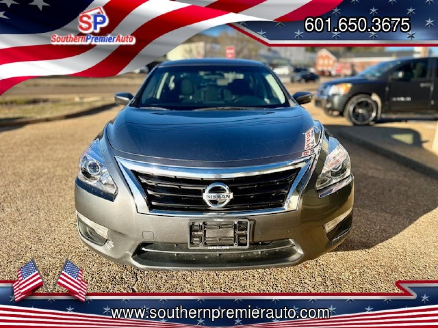 2014 GRAY NISSAN ALTIMA 2.5; 2.5 S; 2 (1N4AL3AP6EC) , located at 922 W. Beacon St., Philadelphia, MS, 39350, (601) 650-3675, 32.770447, -89.127151 - Photo#1